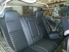 R seats installed