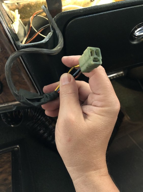 Dash Connector.jpg